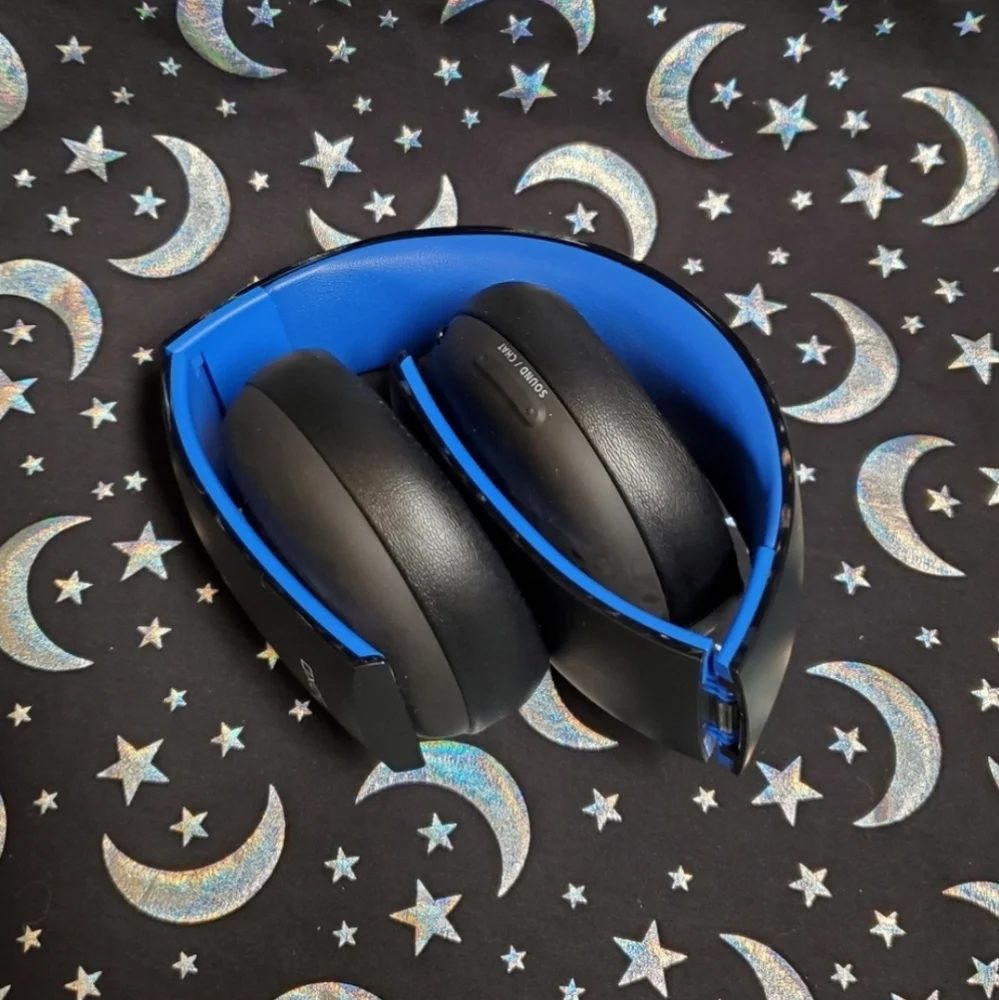PlayStation | Gold Wireless Stereo Headset